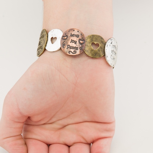 STRETCHY BRACELET W/ HEART & QUOTE ACCENTS - Picture 2 of 2